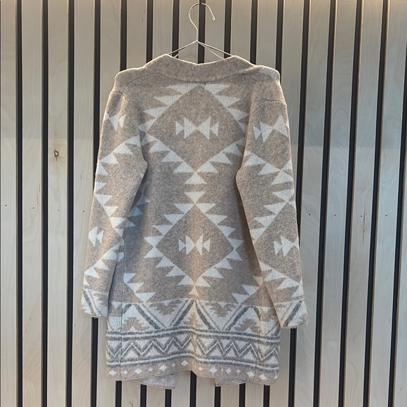 Frye Women's Gray and White Sweater - Picture 4 of 4